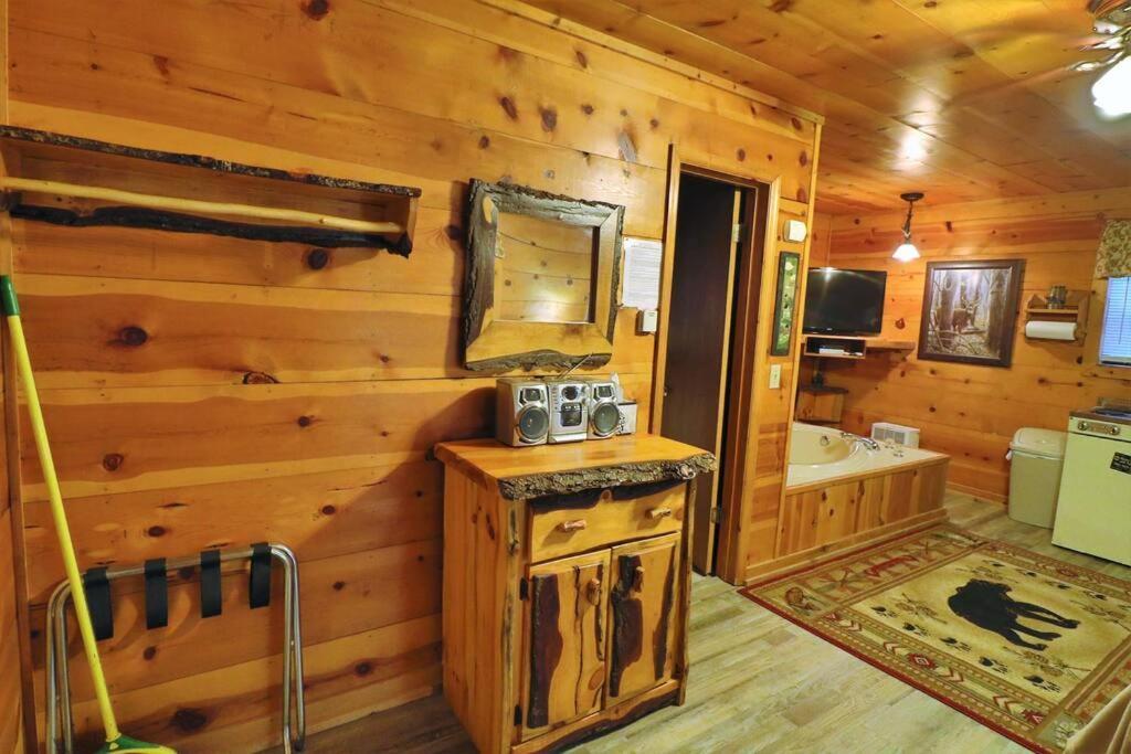 Alpine Mountain Sweetheart Cabin Jacuzzi #8 海伦 外观 照片