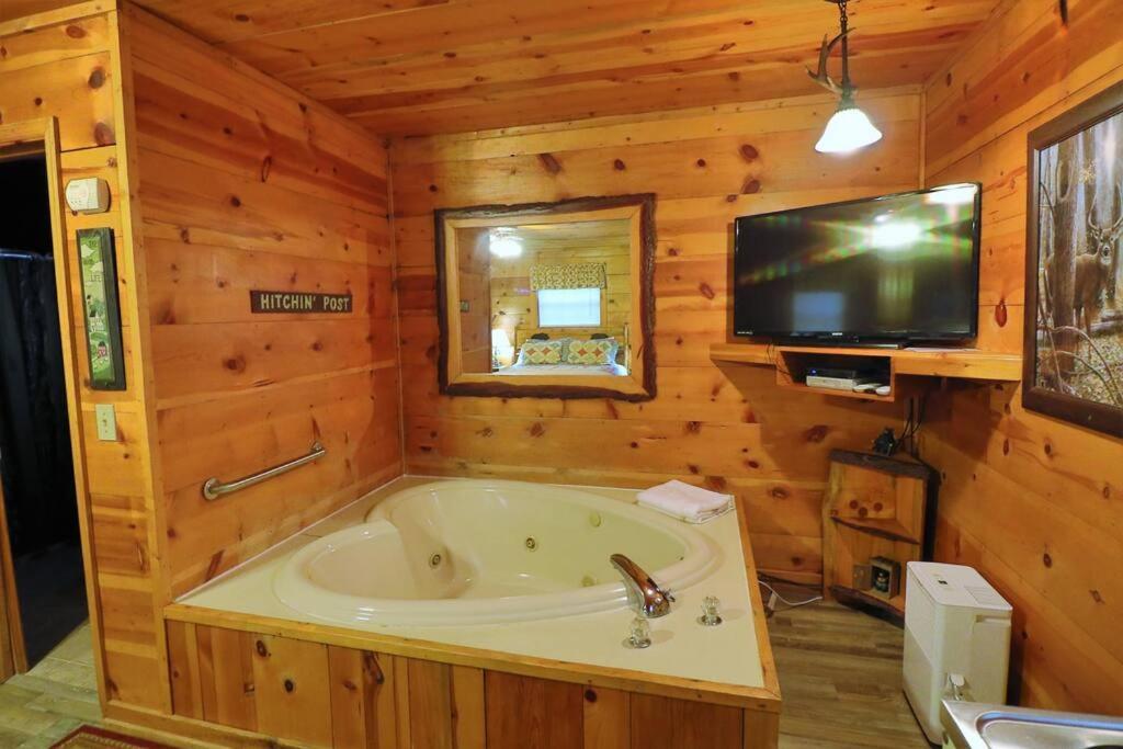 Alpine Mountain Sweetheart Cabin Jacuzzi #8 海伦 外观 照片